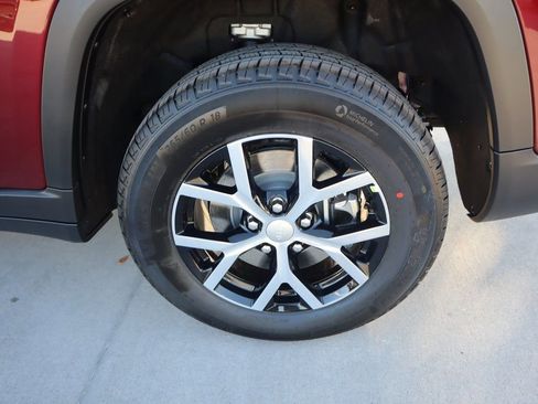 New 2025 Jeep Grand Cherokee L Limited image 19