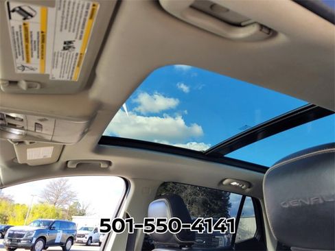 Used 2020 GMC Terrain Denali w/ Denali Premium Package image 10