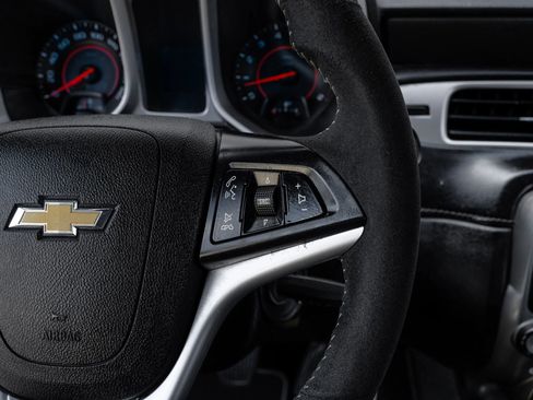 Used 2015 Chevrolet Camaro SS w/ SS Performance Package RWD image 23