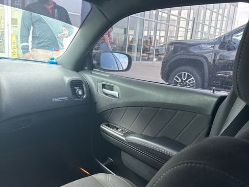 Used 2023 Dodge Charger SXT w/ Blacktop Package image 8