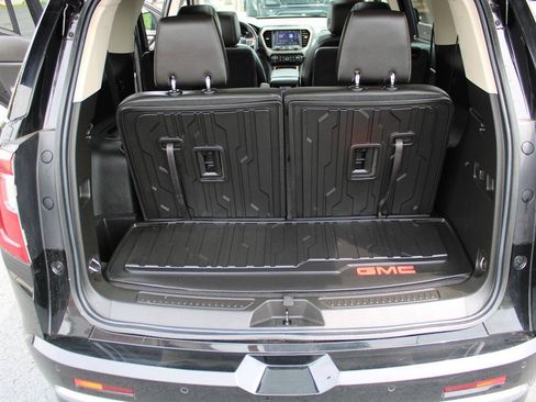 Used 2023 GMC Acadia Denali w/ Denali Ultimate Package AWD/4WD image 36