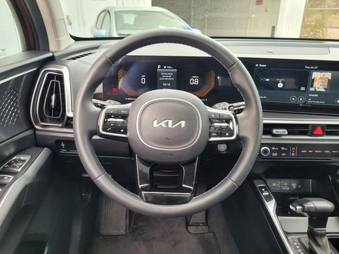 Certified 2025 Kia Sorento S w/ Panoramic Sunroof Package FWD image 19