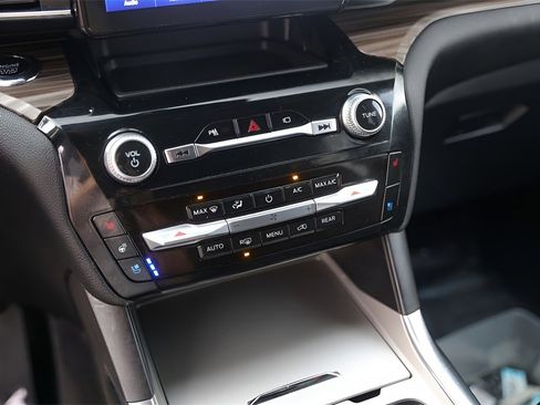 Used 2023 Ford Explorer Limited w/ Equipment Group 301A image 22