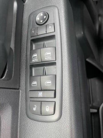 Used 2016 RAM 1500 Tradesman AWD/4WD image 17