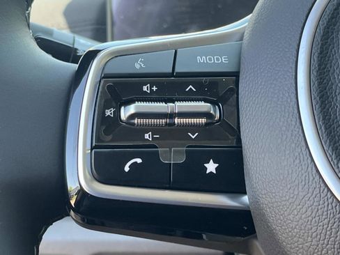 New 2026 Kia Carnival EX FWD image 30