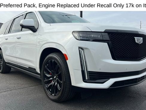 Used 2022 Cadillac Escalade ESV Sport Platinum w/ LPO, ONYX Package image 10