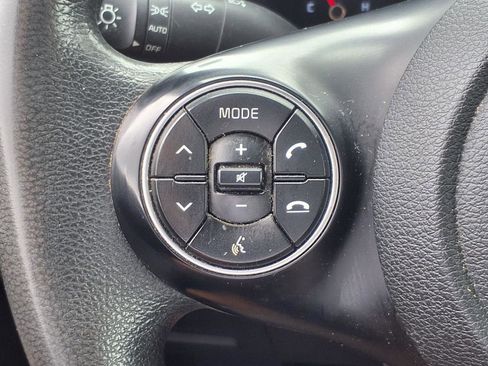 Used 2022 Kia Soul LX w/ Technology Package image 18