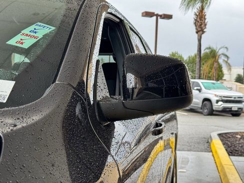 Used 2023 Dodge Durango GT image 11