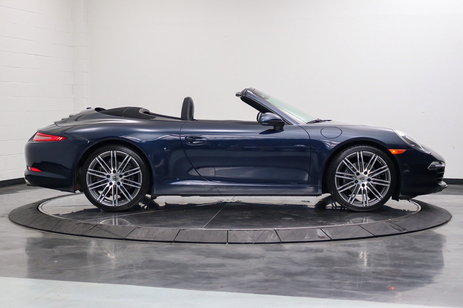 Used 2015 Porsche 911 Carrera image 13