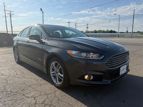 Used 2015 Ford Fusion Energi Titanium w/ Driver Assist Package FWD image 10