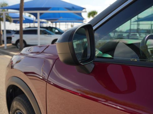 Used 2023 Nissan Rogue S image 9