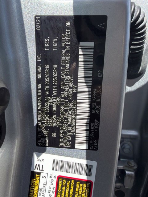 Used 2021 Toyota Highlander XLE AWD/4WD image 19
