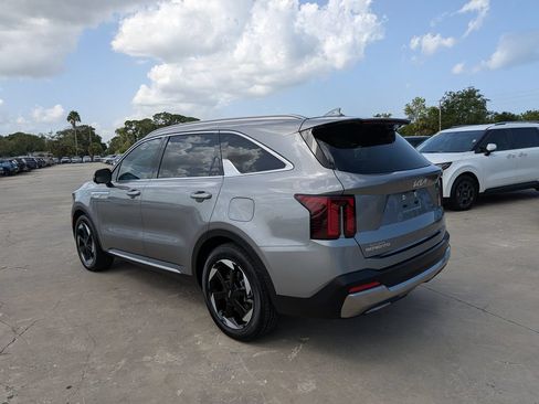 Certified 2025 Kia Sorento SX Prestige AWD/4WD image 6