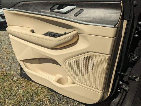 New 2025 Jeep Grand Cherokee Limited image 19