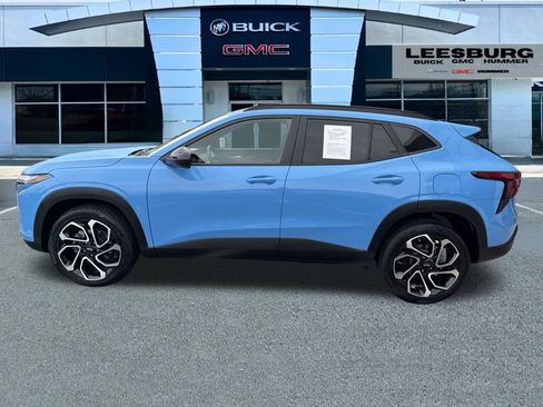 Used 2024 Chevrolet Trax RS w/ Sunroof Package image 4