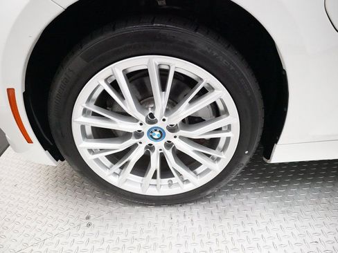 Used 2023 BMW 330e xDrive w/ Driving Assistance Package AWD/4WD image 26