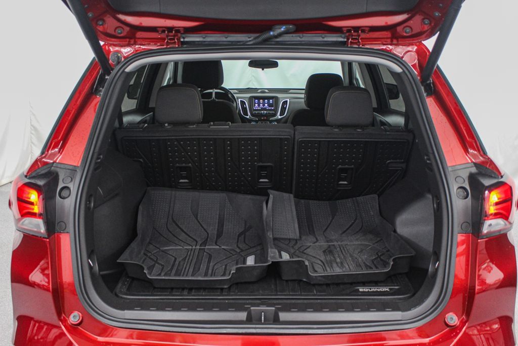 Used 2024 Chevrolet Equinox LT w/ LPO, Floor Liner Package FWD image 16