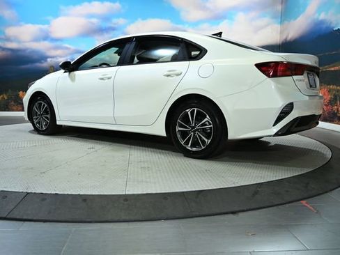 Used 2023 Kia Forte LXS w/ LXS Technology Package image 6