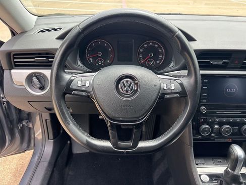 Used 2020 Volkswagen Passat 2.0T SE FWD image 15