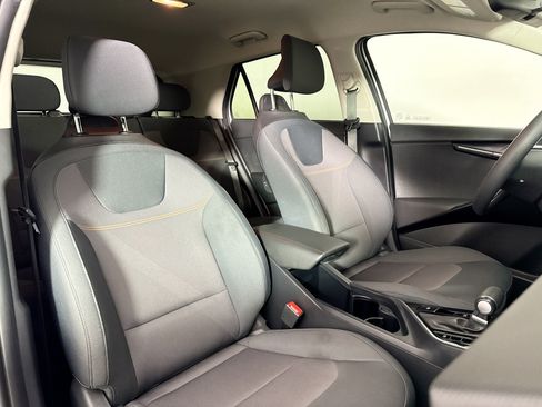 Used 2023 Kia Niro LX FWD image 31
