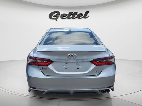 Used 2024 Toyota Camry SE w/ Convenience Package FWD image 4