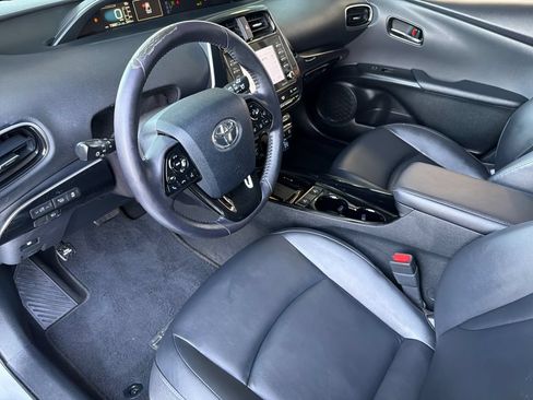 Used 2022 Toyota Prius FWD image 10