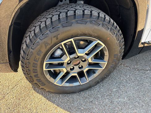 New 2026 GMC Terrain AT4 w/ Convenience Package III image 20