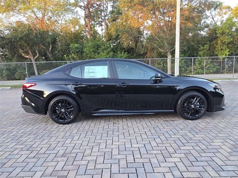 New 2026 Toyota Camry SE image 12