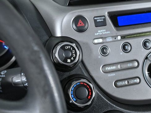 Used 2011 Honda Fit image 12