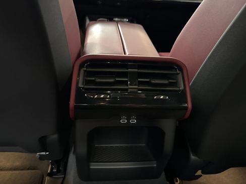 Used 2025 BMW 530i RWD image 17