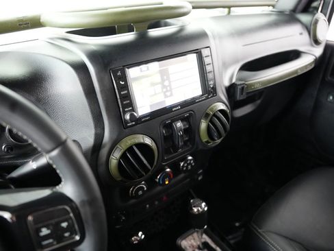 Used 2016 Jeep Wrangler Unlimited Sport AWD/4WD image 18