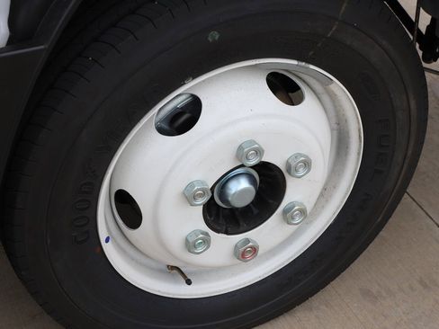 New 2024 Chevrolet Low Cab Forward image 8