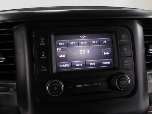 Used 2021 RAM 2500 Tradesman w/ Chrome Appearance Group image 21