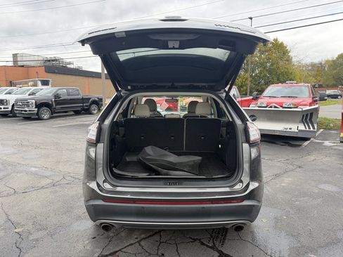 Used 2017 Ford Edge Titanium w/ Technology Package image 5
