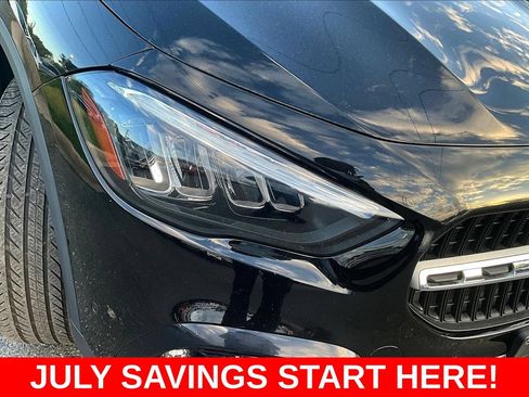 Used 2025 Mercedes-Benz GLA 250 4MATIC image 38