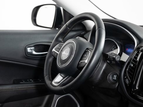 Used 2018 Jeep Compass Limited AWD/4WD image 24