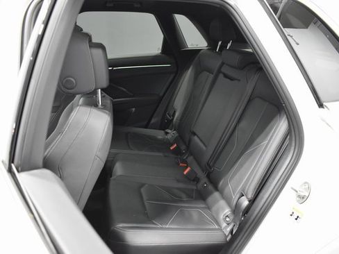 Used 2020 Audi Q3 2.0T Prestige image 29