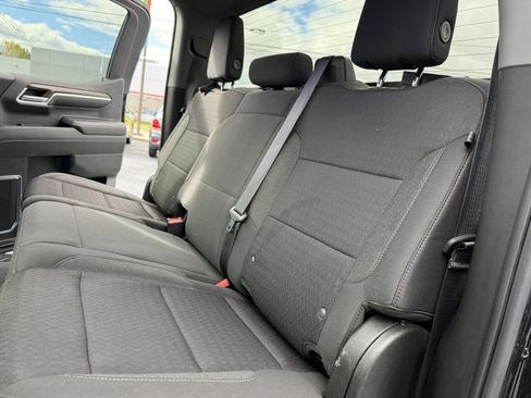 Used 2022 GMC Sierra 1500 SLE image 15