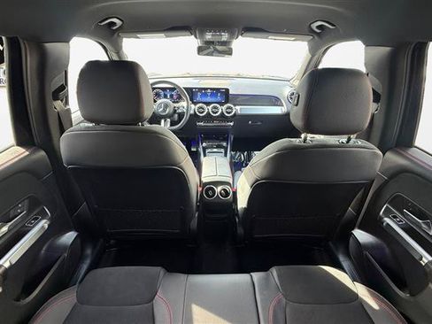 Used 2024 Mercedes-Benz GLB 250 image 22