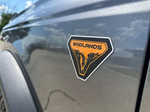 Used 2025 Ford Bronco Badlands AWD/4WD image 41