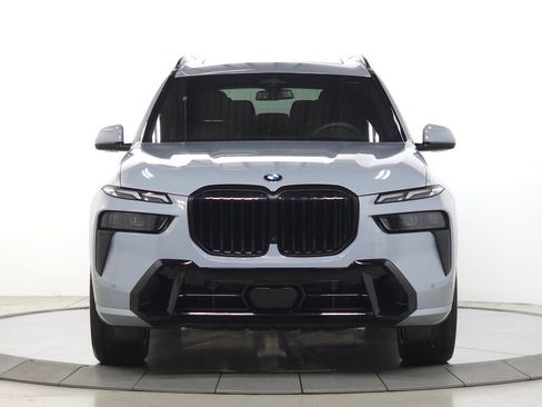 Used 2026 BMW X7 xDrive40i w/ M Sport Package AWD/4WD image 2