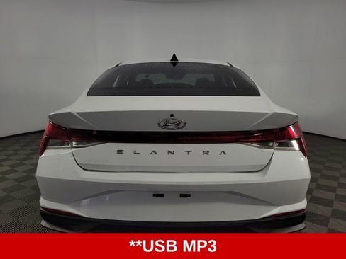 Used 2021 Hyundai Elantra SEL w/ Convenience Package FWD image 7