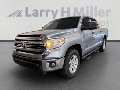 Used 2017 Toyota Tundra SR5 w/ SR5 Upgrade Package