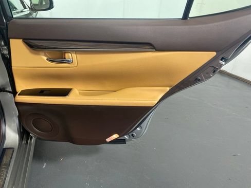 Used 2017 Lexus ES 350 FWD image 31
