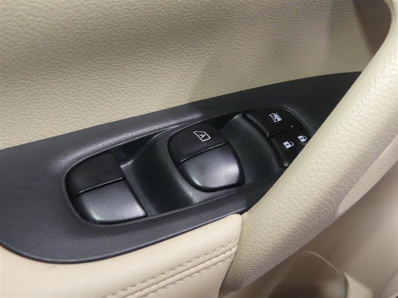 Used 2017 Nissan Rogue SV w/ SV Premium Package FWD image 20