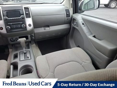 Used 2018 Nissan Frontier SV image 17
