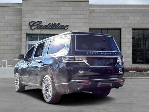 Used 2022 Jeep Grand Wagoneer Series II image 4