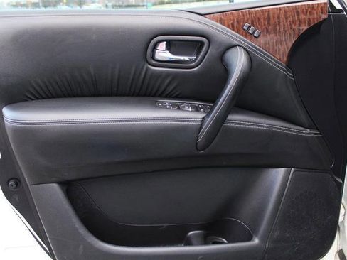 Used 2018 Nissan Armada Platinum w/ Interior Lighting Package image 13