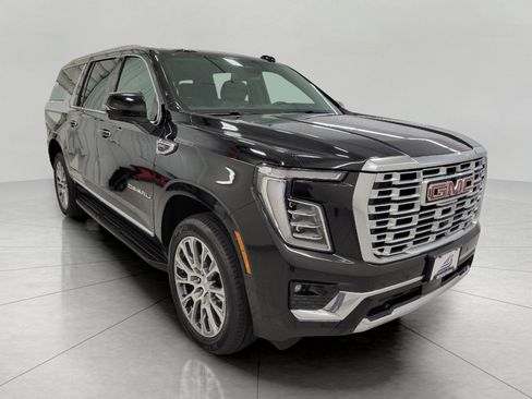 Used 2025 GMC Yukon XL Denali AWD/4WD image 1