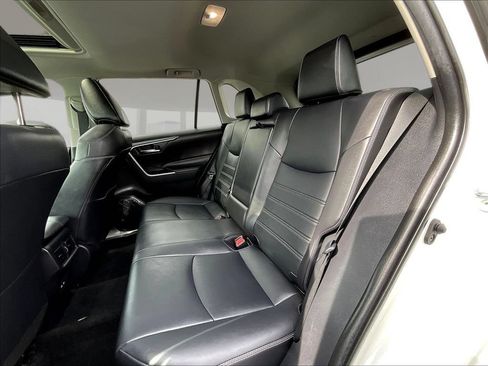Used 2022 Toyota RAV4 XLE Premium AWD/4WD image 22